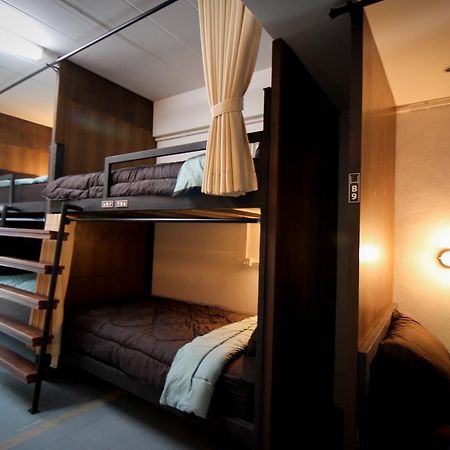 Bedtiny Hostel (Adults Only) Чіангмай Екстер'єр фото