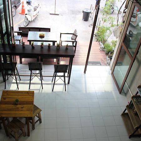 Bedtiny Hostel (Adults Only) Чіангмай Екстер'єр фото