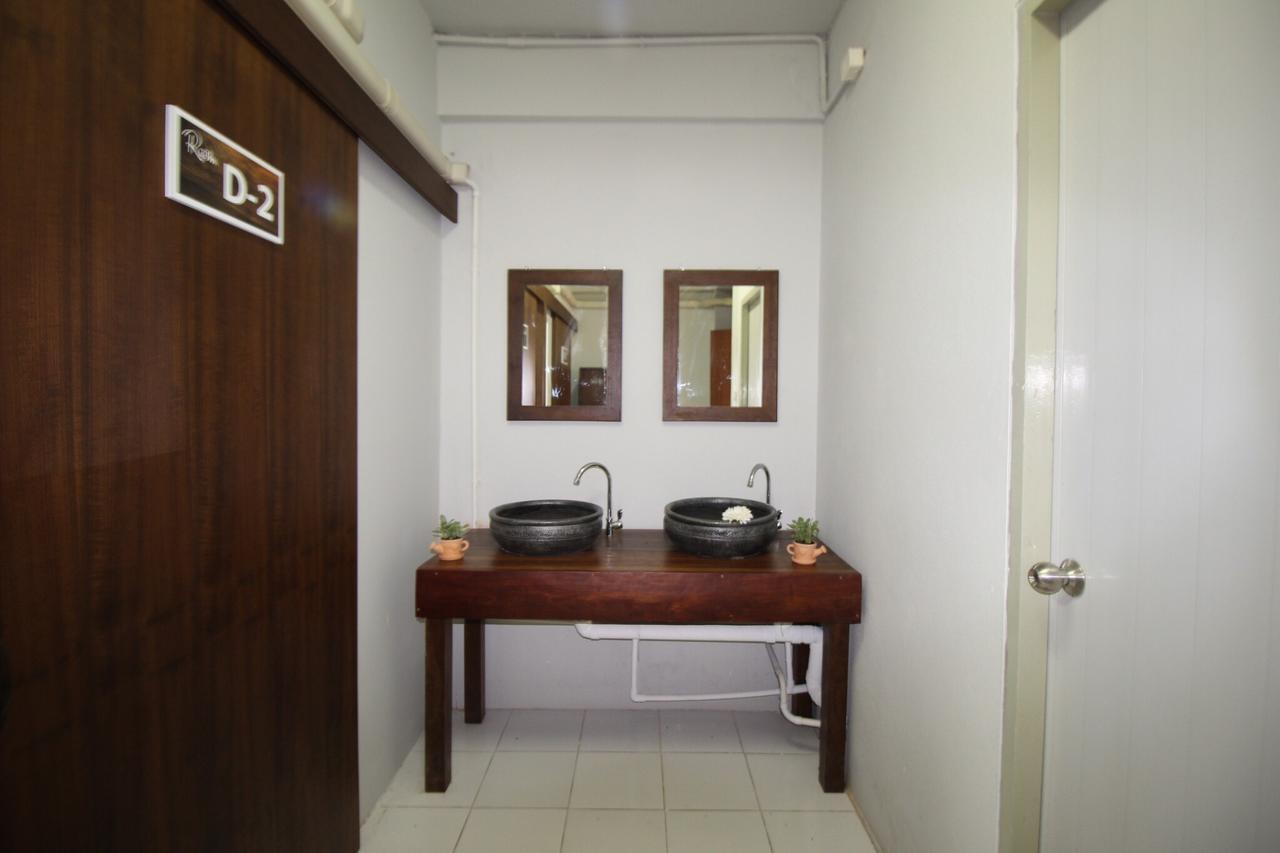 Bedtiny Hostel (Adults Only) Чіангмай Екстер'єр фото