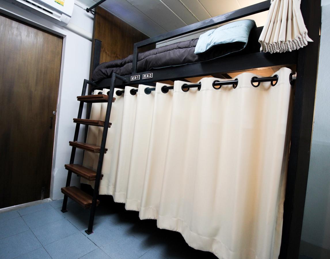 Bedtiny Hostel (Adults Only) Чіангмай Екстер'єр фото