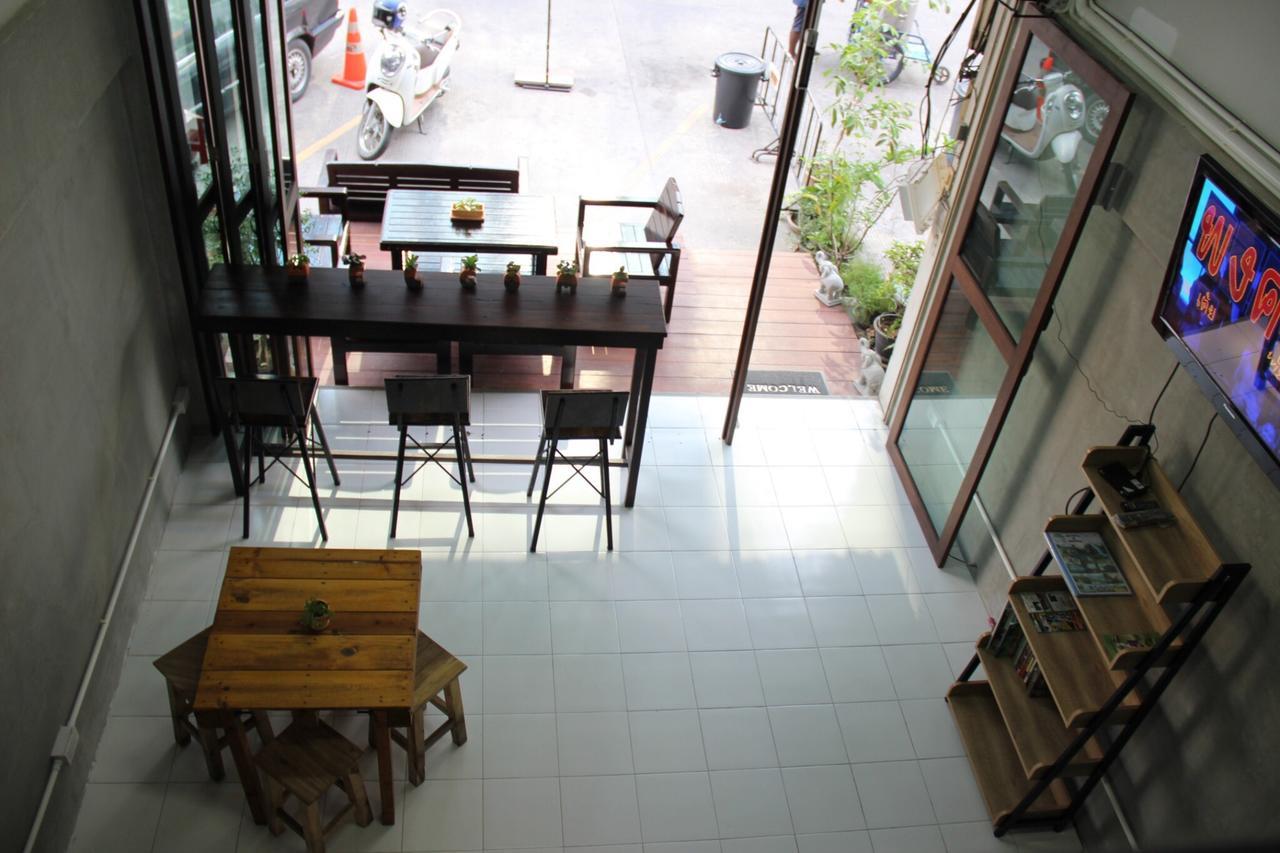 Bedtiny Hostel (Adults Only) Чіангмай Екстер'єр фото