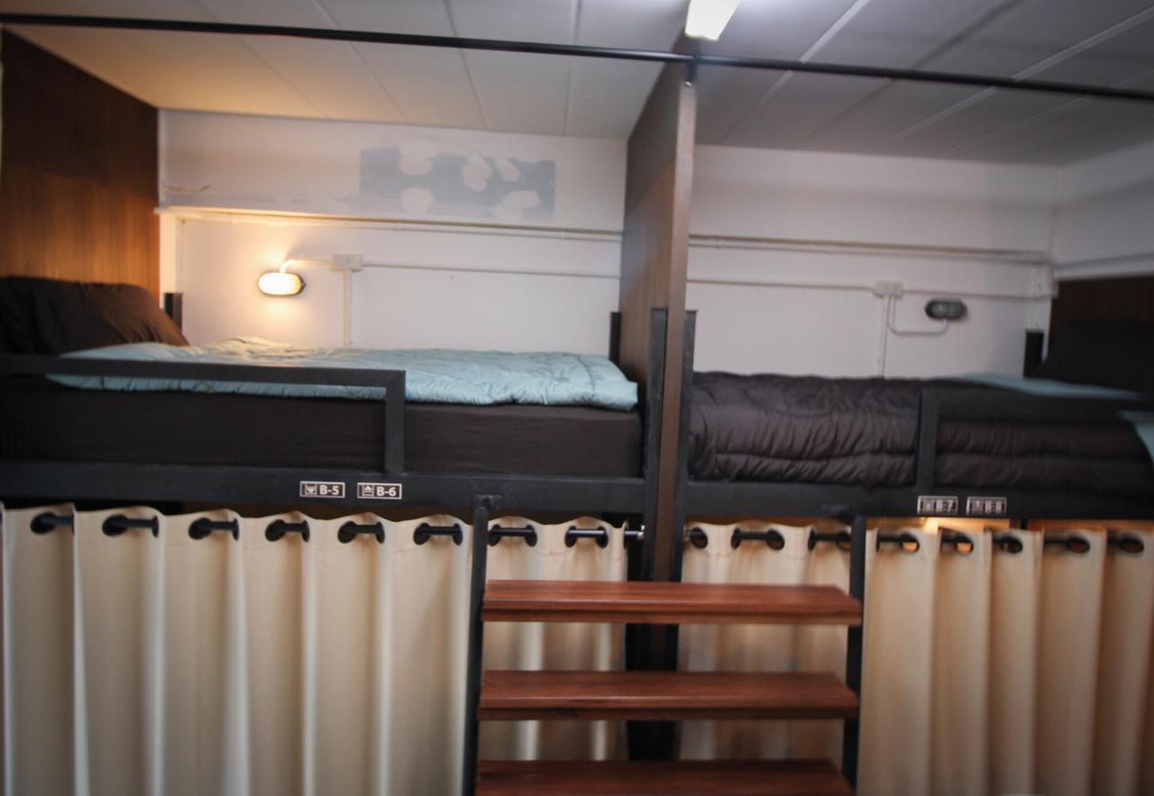 Bedtiny Hostel (Adults Only) Чіангмай Екстер'єр фото