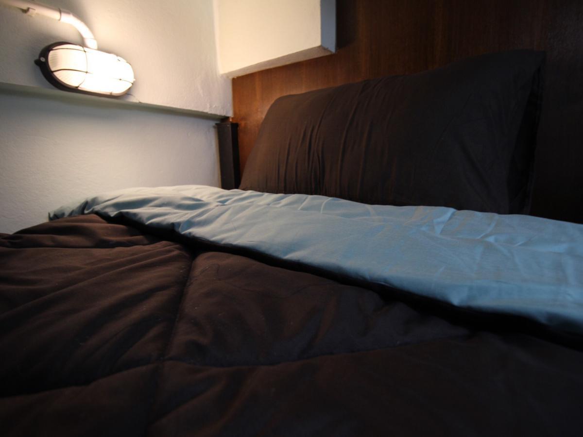 Bedtiny Hostel (Adults Only) Чіангмай Екстер'єр фото