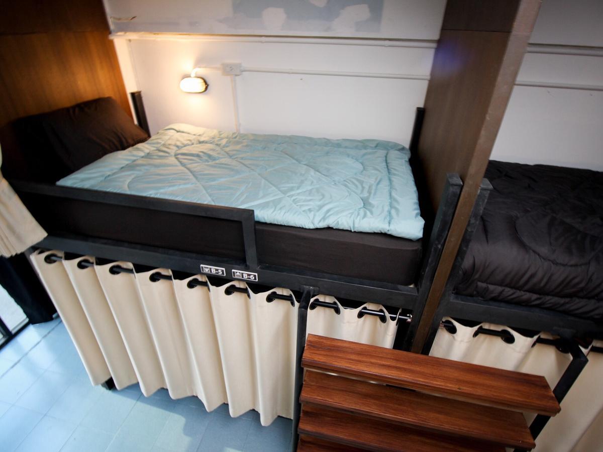 Bedtiny Hostel (Adults Only) Чіангмай Екстер'єр фото